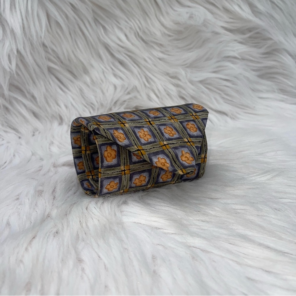 Vintage Gilda’s Club 100% Silk Tie Yellow & Gray Floral Geometric Pattern